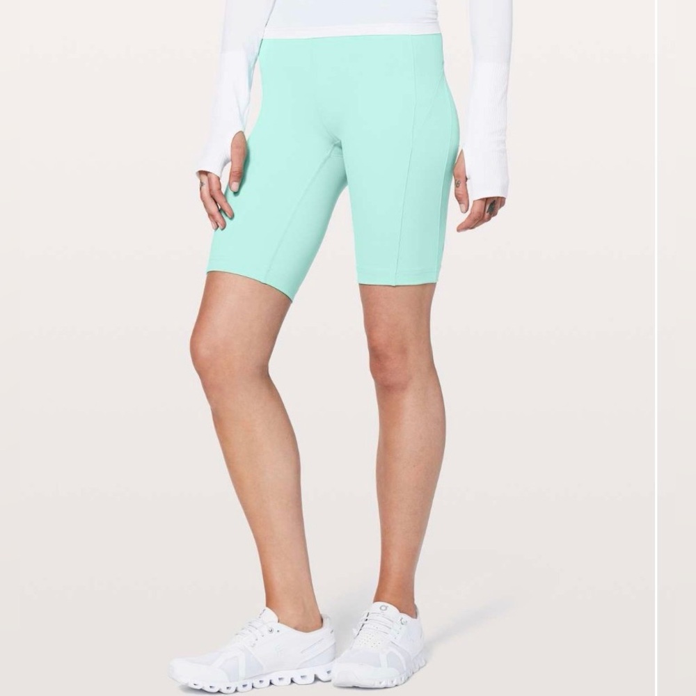 Lululemon On Pace Short *10"